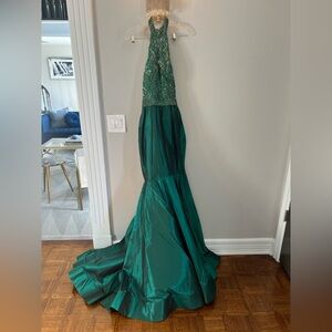 Sherri Hill Green Prom Dress